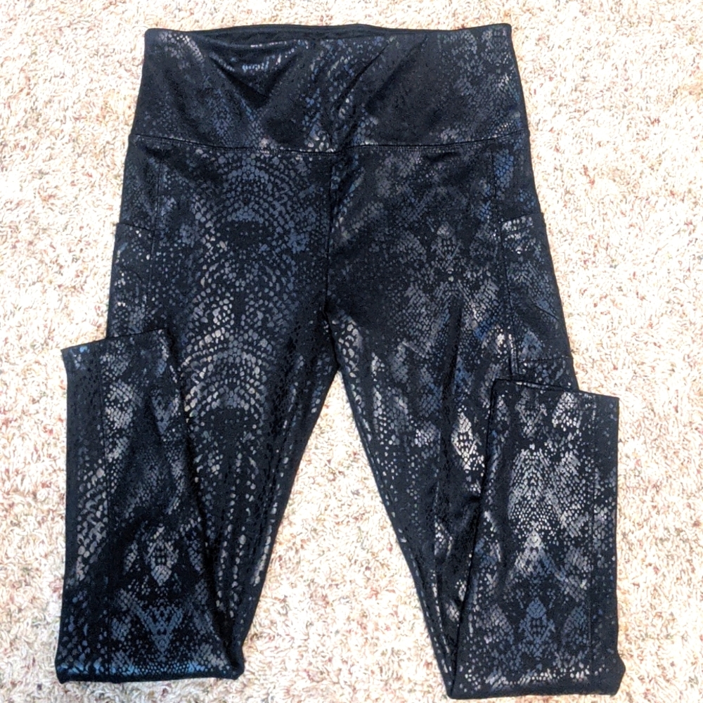 Like New Shosho Snake Print Leggings w/ Pockets